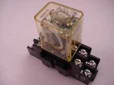 Idec RH2B-UL DC24V  Relay NEW With Base Ships on Same Day of the Purchase