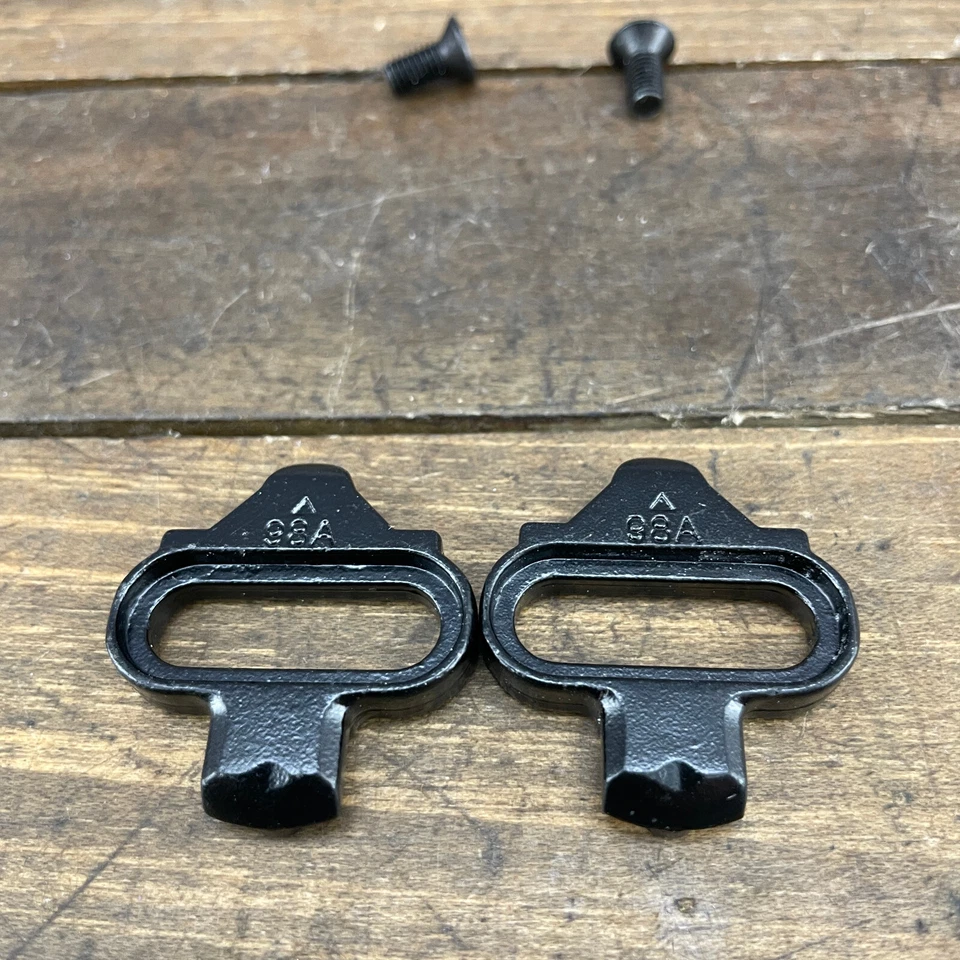 Wellgo Cleats SPD WPD-98A Pedal  Black  Parts Screws   MTB ATB Vintage  Cleats - Image 4 of 4