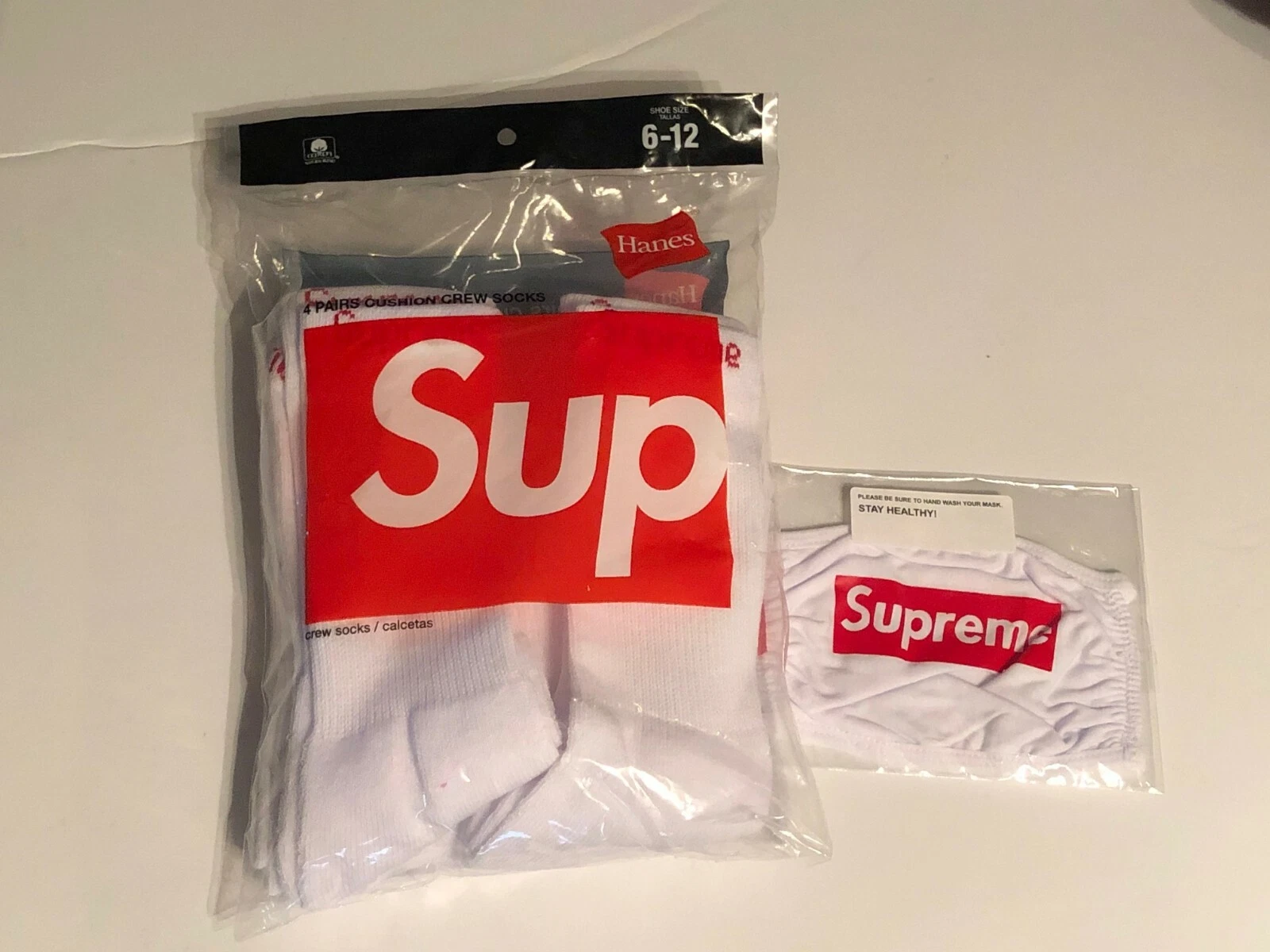 Chaussettes Supreme SS20 Hanes Crew (lot de 4) logo classique taille 6 12 AVEC accessoire