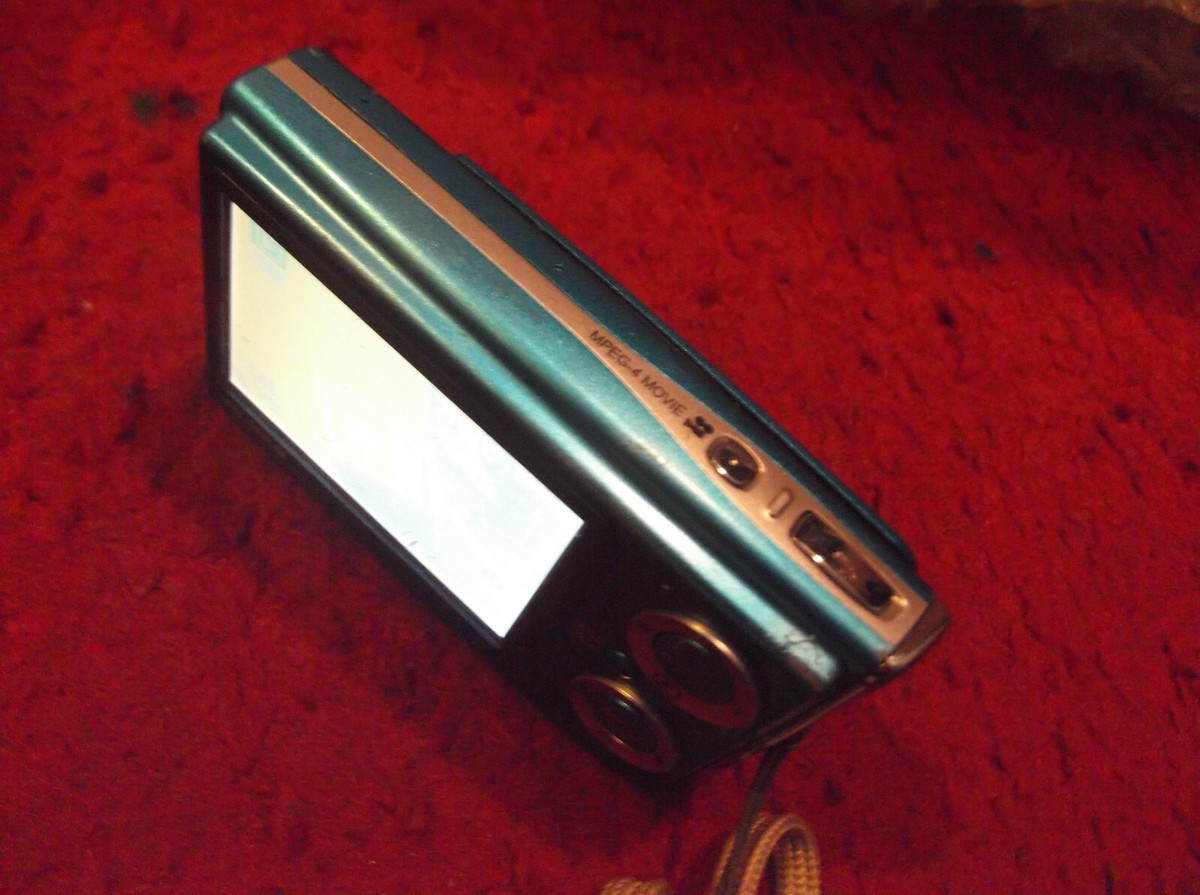 【レア】富士フイルム FinePix J20fd 10MP デジカメ 71kkcB6RIdL._UF1000,1000_QL80_.jpg