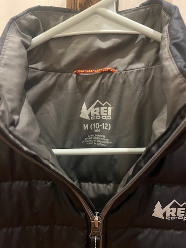 REI Puffer Jacket Co-op - Kids Size Medium 10-12 - Black - Picture 2 of 3