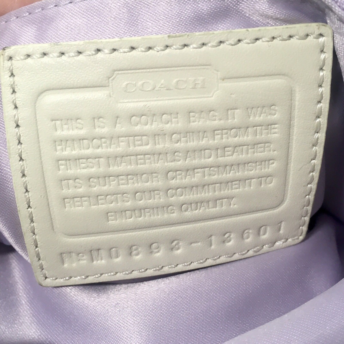 Vintage Coach White/Beige Leather Retro Style Cricket Vintage Coach White/Beige Leather Retro Style Cricket