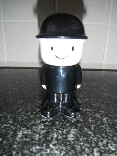 Ceramic homepride fred stands 4" tall