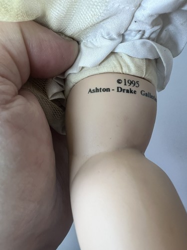 Ashton Drake Galleries Puppe "I Wish You Happiness" 1995 Doll Only ohne Box oder COA - Bild 5 von 7