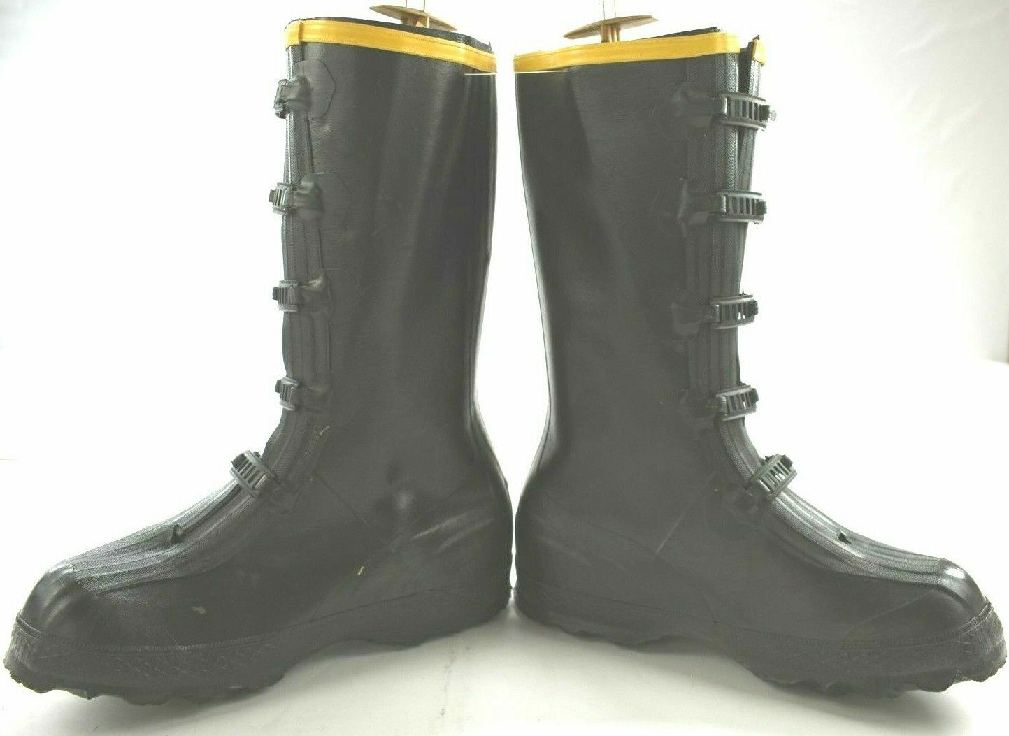 Rubber Duluth 5 Buckle Overshoe Fit 