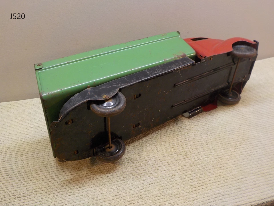 Camión de volteo de juguete de metal Wyandotte vintage de los años 40 Foto 2 de 4