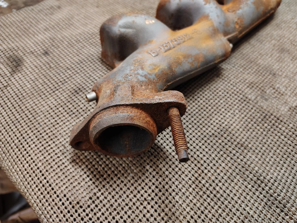 Buick Skylark Sport Wagon 1966 1967 LeSabre 340 diestro colector de escape 1375912 #2 Foto 3 de 4