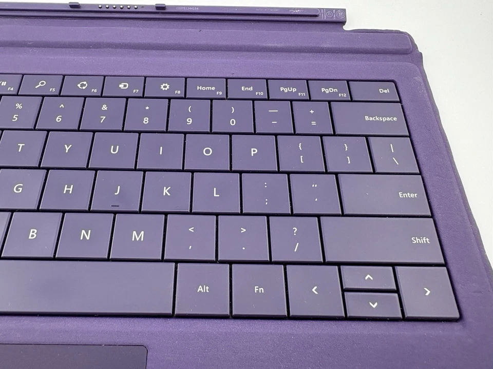 Funda tipo Microsoft modelo 1644 para Surface Pro 3 - Teclado azul, probada, funciona Foto 3 de 4