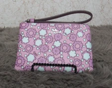 Coach Corner Zip Wristlet with Floral Print (Lily) - NWT (CBP28)
