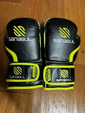 Sanabul Essential Gel Boxing Gloves MMA 8 oz Training/ Sparring Black GREEN