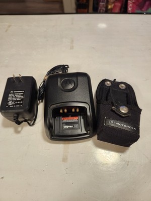 Motorola WPLN4199B Two-Way Radio Charger& Nylon Case Belt Loop HLN9701B