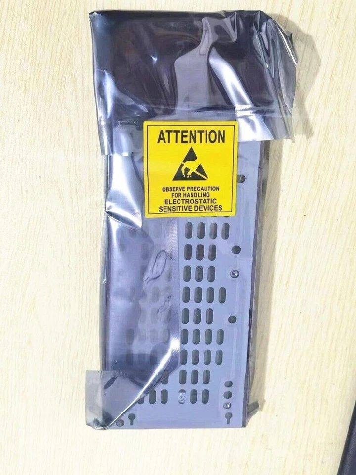 NEW IBM 00Y2505 00MJ147 00Y2431 81Y3909 900GB 10K 6G 2.5" SAS V3700 Hard Drive - Image 2 of 3