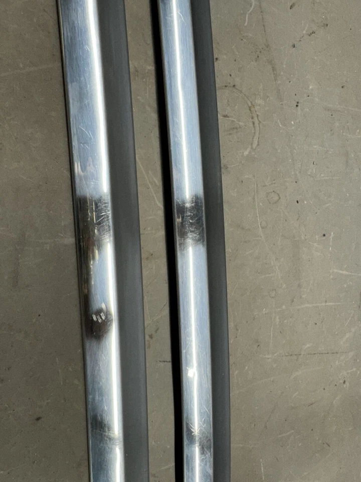 Ford Galaxie 500 XL 1965 1966 Fastback techo ventana trasera moldura inferior OEM Foto 4 de 4