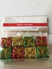 NEW 8 PC TINY TREASURES 1" METALLIC WRAPPED CHRISTMAS GIFTS DOLLHOUSE VILLAGE