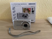 Medion Digitalkamera MD86358 Silber Vintage Selfie Retro Kompakt 14 MP