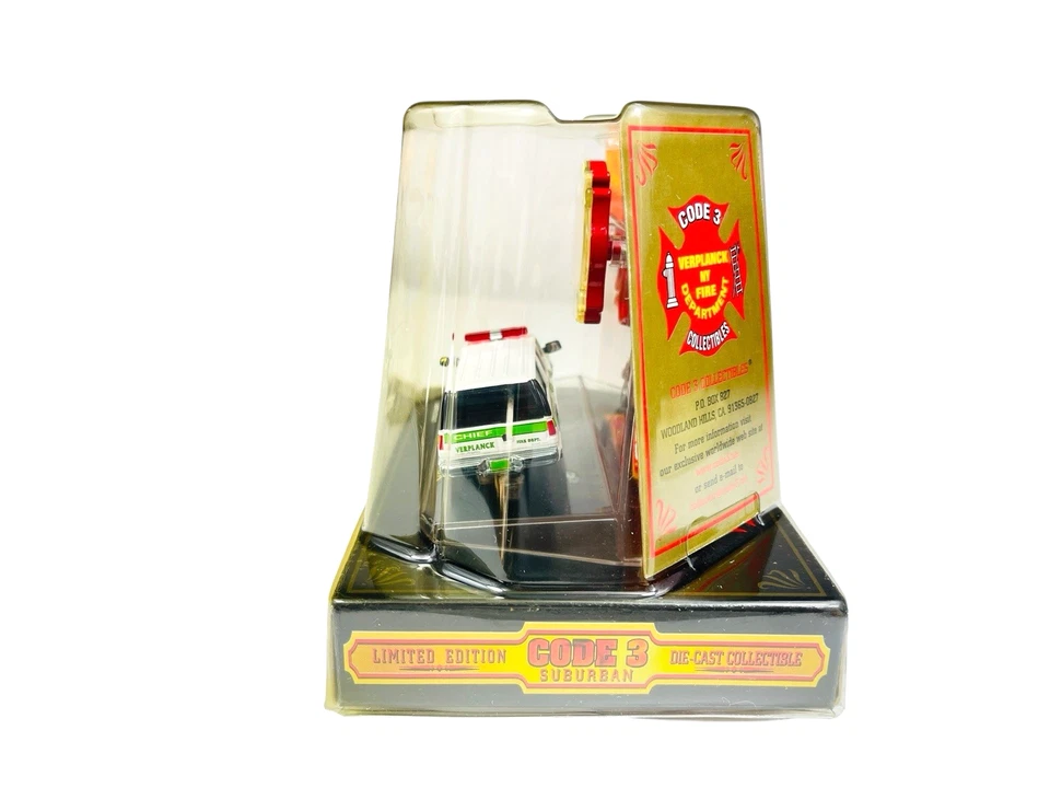 Código 3 Verplank Departamento de Bomberos de Nueva York Suburban con número de serie certificado - fundido a presión 1/64 Foto 4 de 4