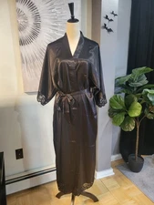 Babeyond Satin midi Robe o/s