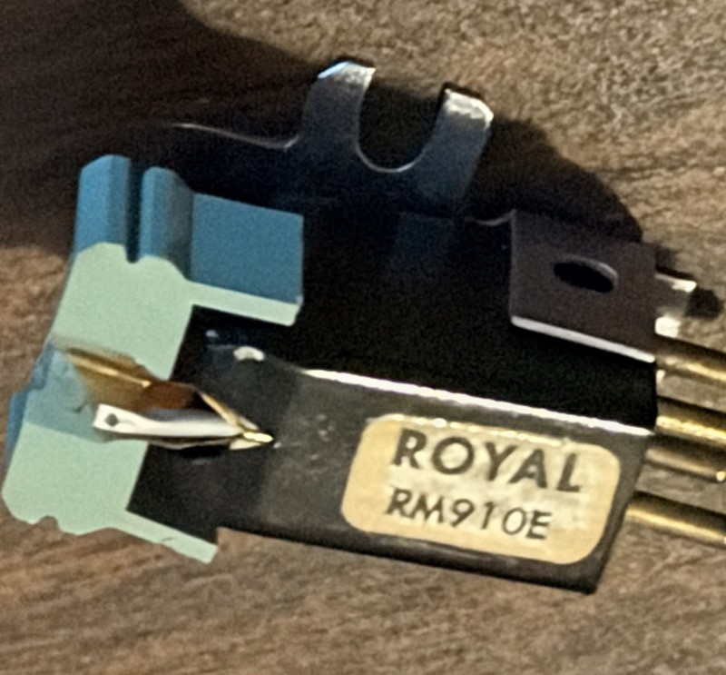 ROYAL RM910E Cartridge & Stylus Black Blue Clear Plastic Metal Turntable Pickup