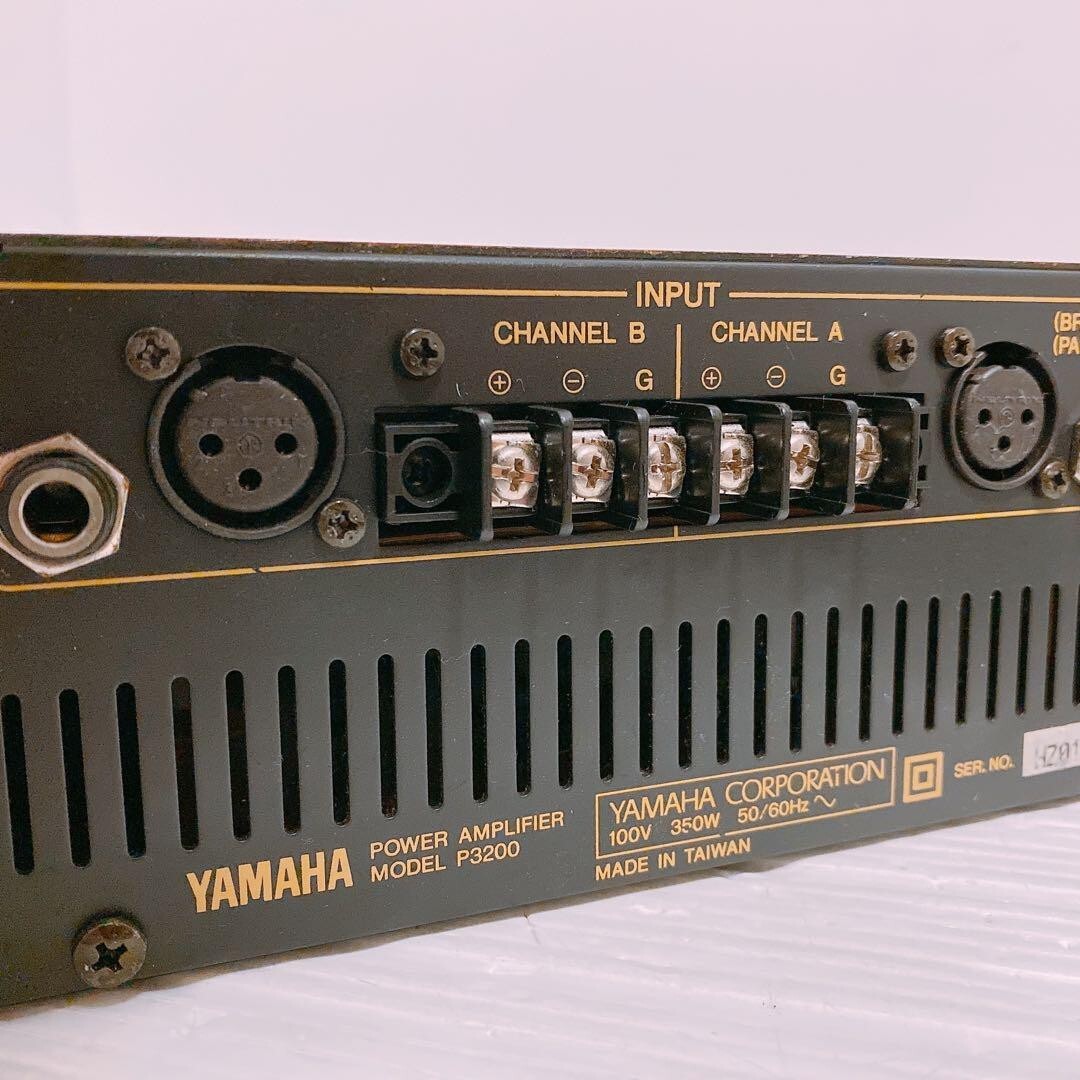 YAMAHA power amplifier P3200 Operation confirmed From japan