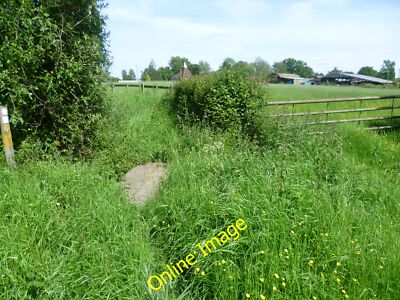 Photo 12x8 Footpath from Bethersden Road Haffenden Quarter This is the foo c2014
