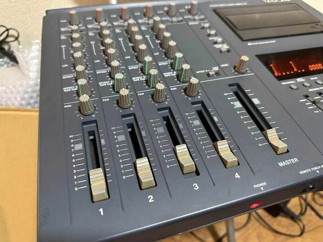 Tascam portastudio 424 mkⅡMultitrack Cassette Tape Recorder MTR