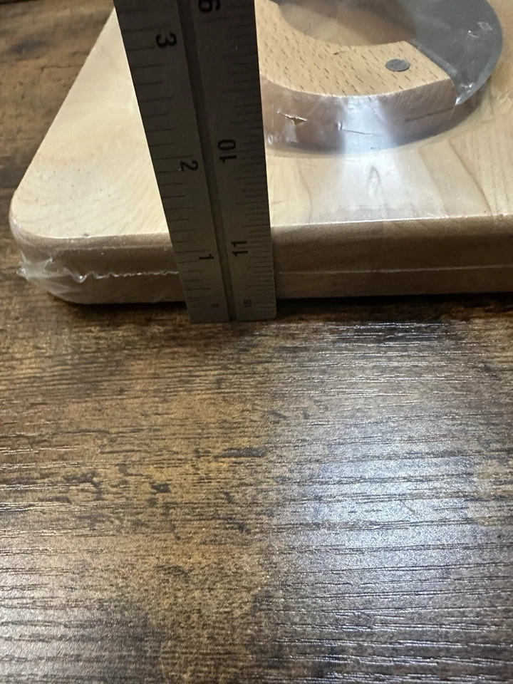 HTF Catskill Craftsmen 8x8x1 In Butcher Block W Mezzaluna, model 1215 NEW SEALED - Image 4 of 4