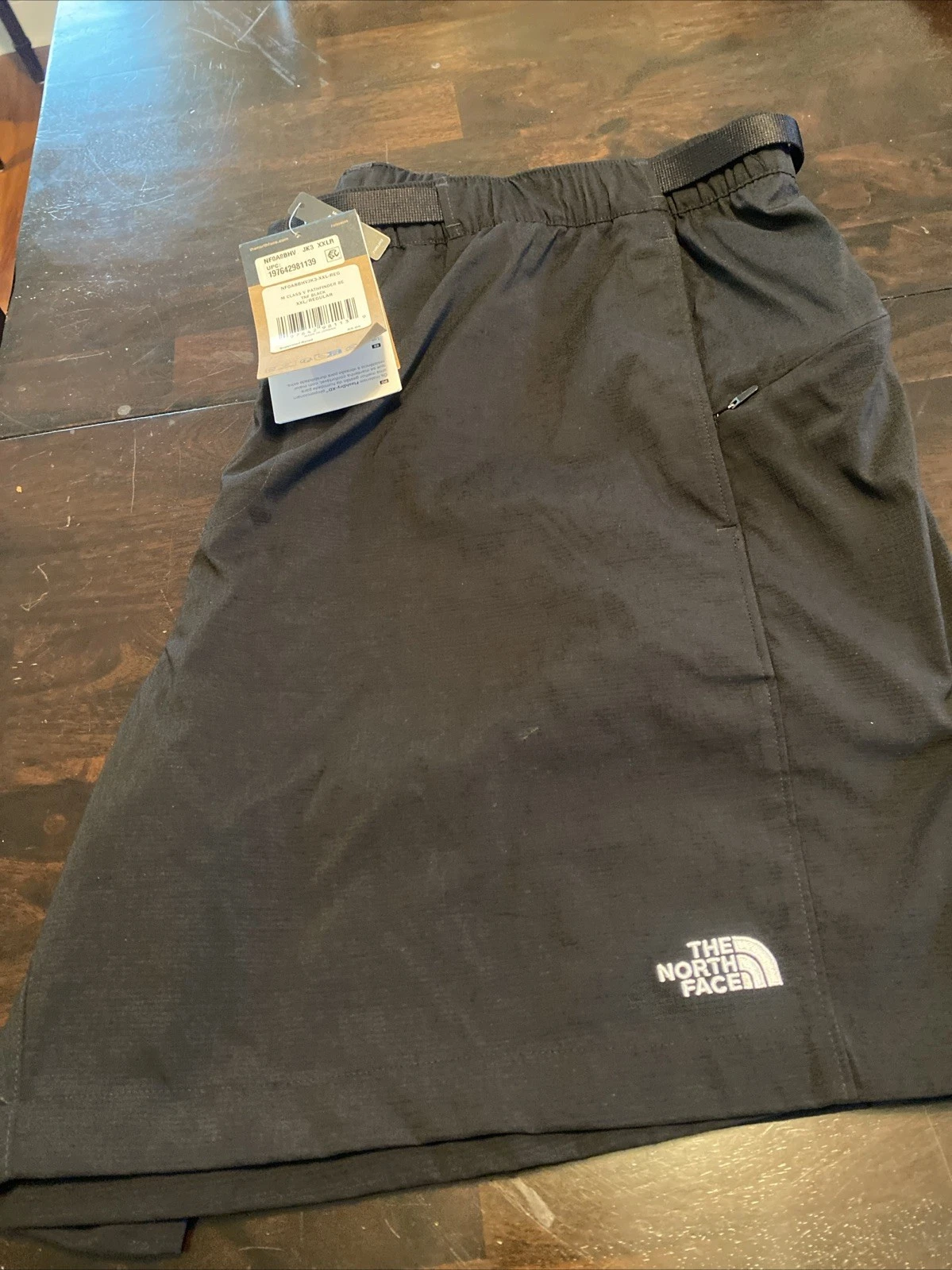 The North Face Shorts Mens XXL Black Class V Pathfinder Hiking Belted 5" NWT