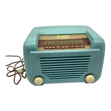 Sonora Vintage Tabletop  AM Tube Radio Model RBU-175  Powers Up Bakelite