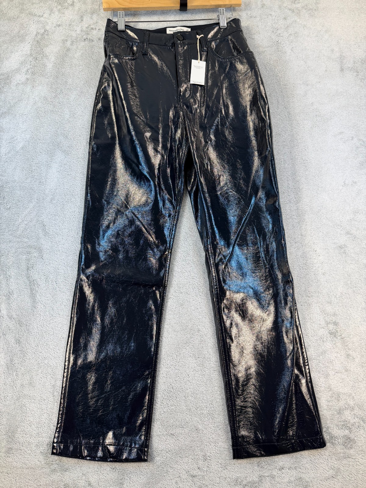 Abercrombie & Fitch ’90s Straight Ultra High Rise Vegan Leather Pants 27 4S NWT