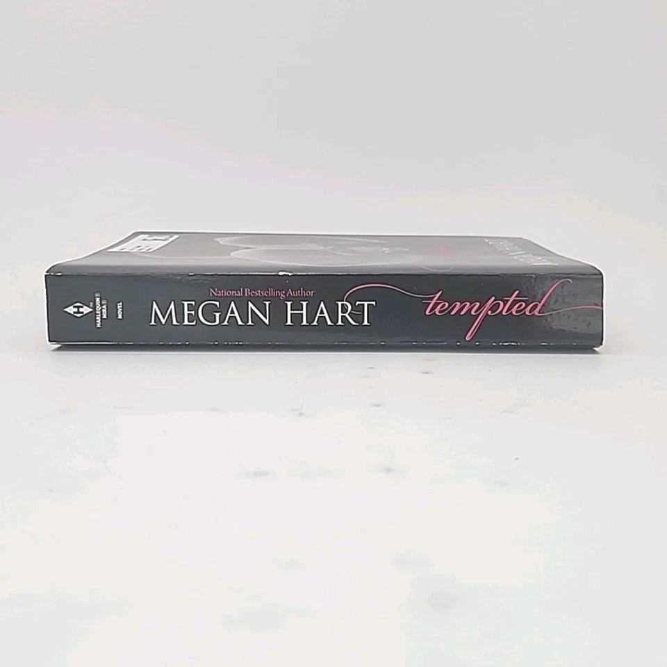 Tempted by Megan Hart 2008 Paperback Book Foto 3 de 4