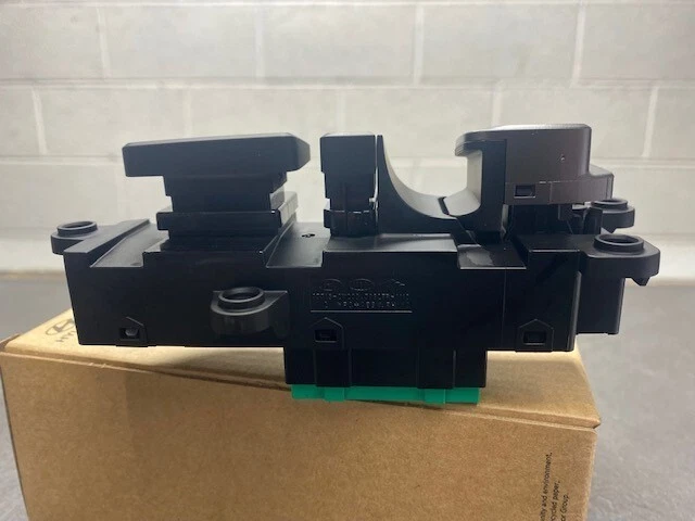 Interruptor freno de estacionamiento Hyundai Santa Fe EPB 933152WDH0FP Foto 3 de 4