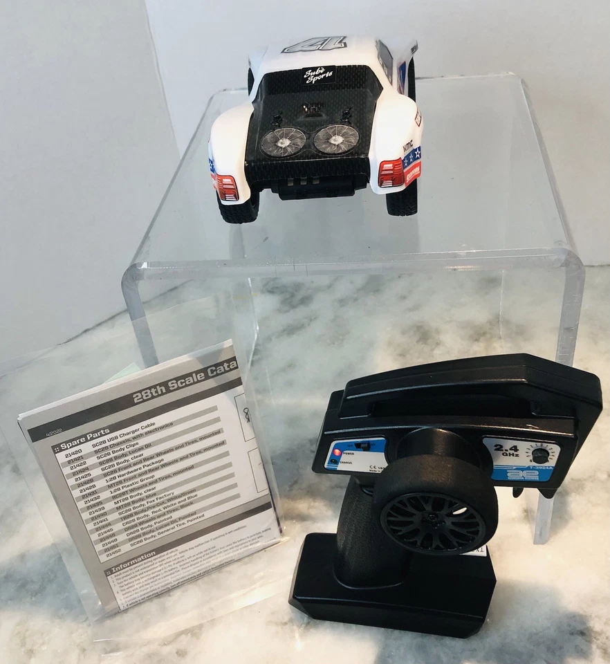 Camión de recorrido corto SC28 1/28 Team Associated ASC20150 listo para funcionar recargable Foto 3 de 4