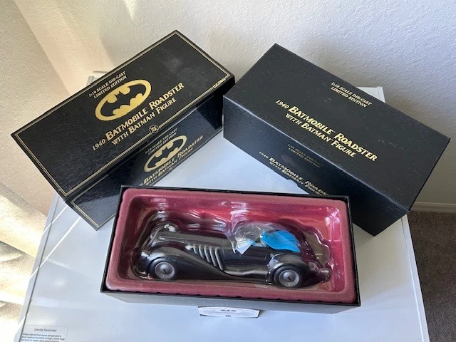 Juego De 4 Cohetes/Misiles Amarillos De Plástico Para Batimóvil De Colección Corgi Toys - Reproducción 2024, Escala 1:43