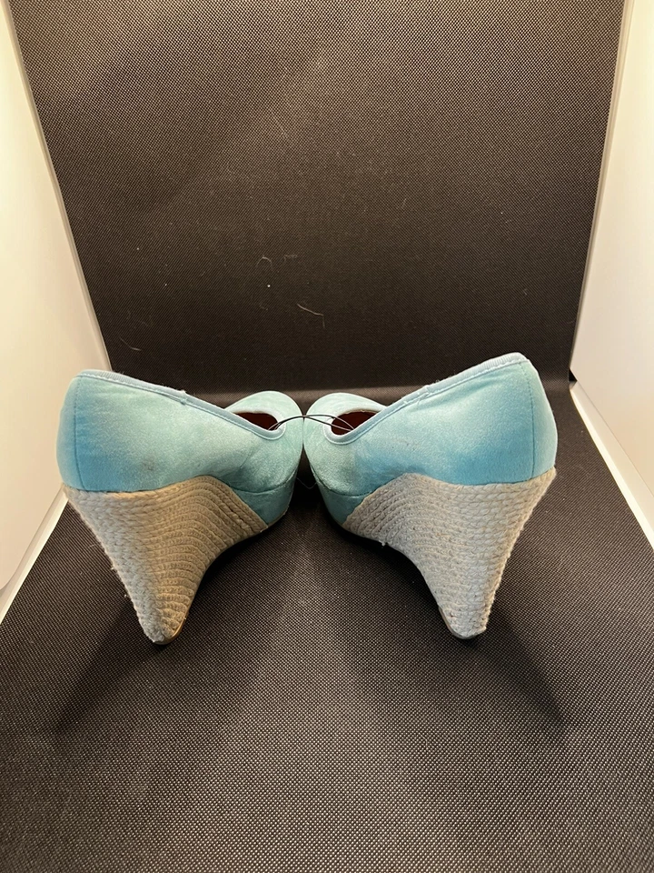 Cuñas verdes como nuevas por cuerpo central talla 6 Foto 2 de 4