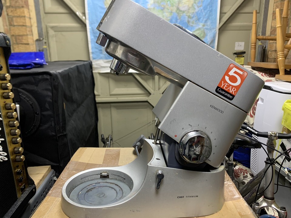 kenwood chef titanium KM010 FOR SPARES NOT WORKING eBay