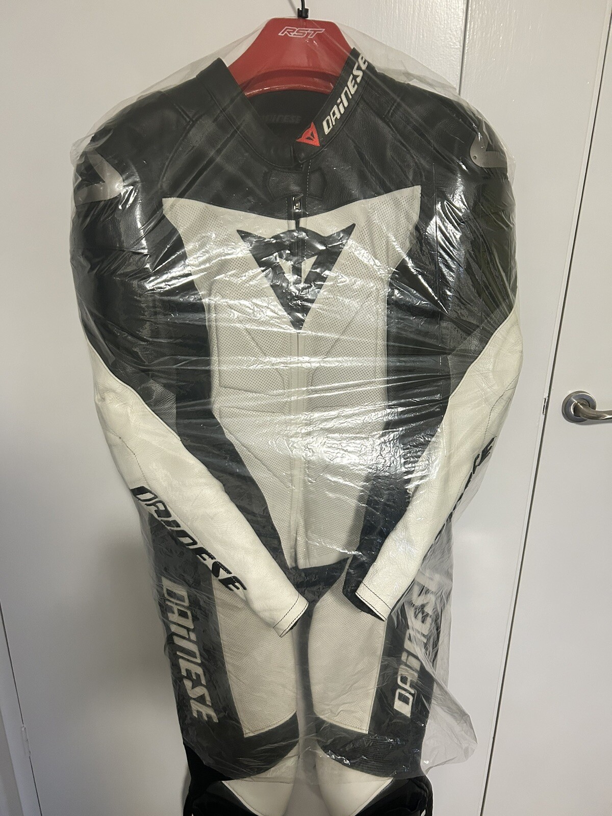 Dainese Crono cafe Racer one piece leathers + hump UK 46 EU 56 Perf