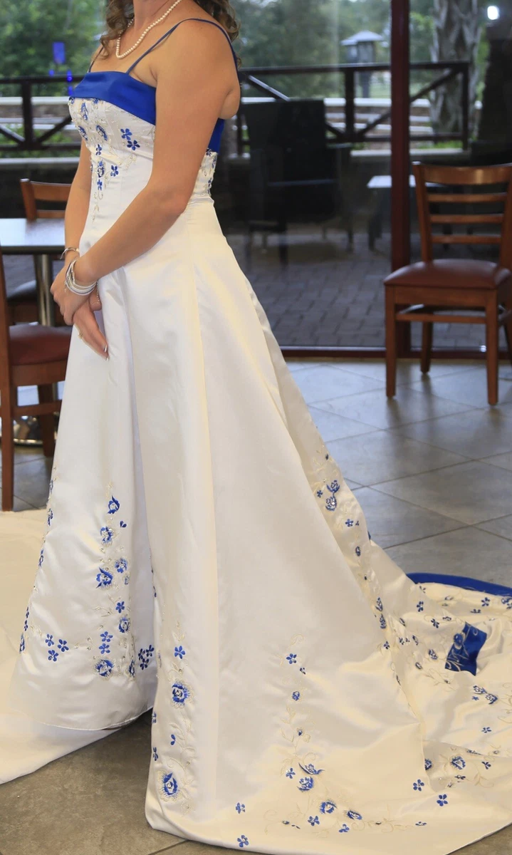 wedding dresses white with blue