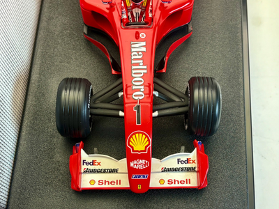 1:18 Hot Wheels Racing F2001 FERRARI #1 Michael Schumacher 50202