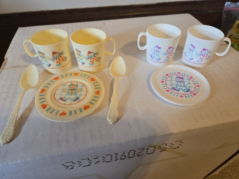Vintage Chilton Globe Plastic Toy Tea Set/lot Gingerbread Clown Design 8 pieces
