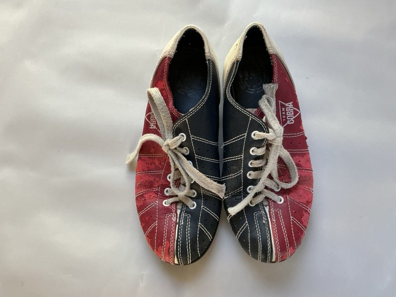 Authentic Vintage Bowling Shoes Women’s 7 1/2 Red White Blue retro