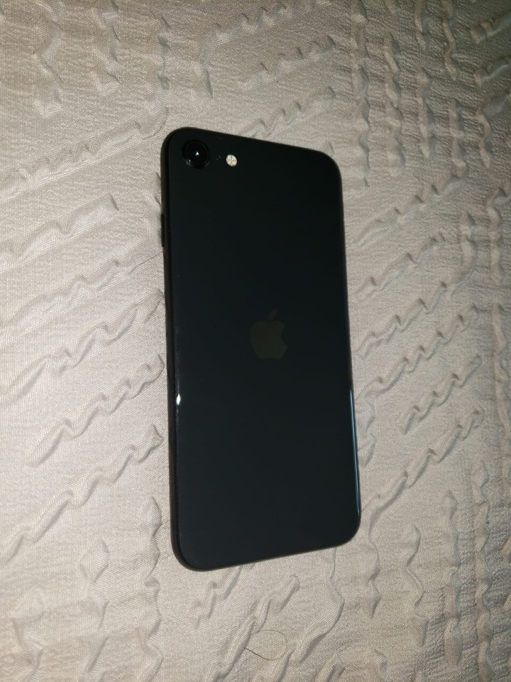 Apple iPhone SE 2nd Gen (2020) 128 GB Black (Unlocked), 94 Battery