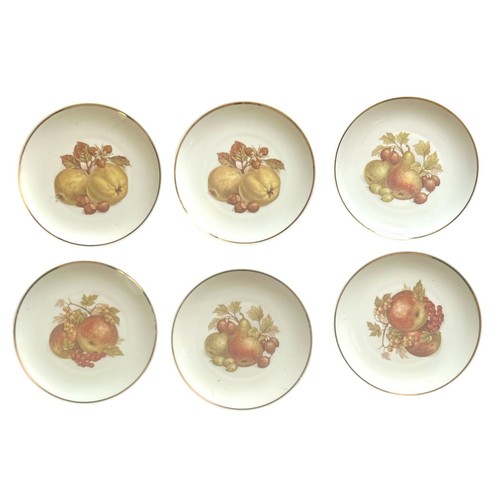 Lovely MCM Set of 8 Vintage Hutschenreuther Gold Rim, 8 Inch Plates, Germany - Picture 3 of 10