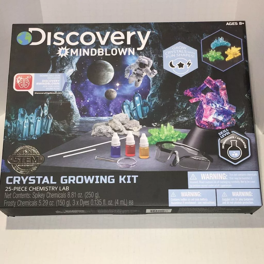 Discovery Mindblown 25 PC Lab Crystal Growing Kit w/Mold Shapes