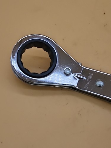 Craftsman Vintag 43365 11/16" X 7/8" Offset Ratchet 12Pt Reversible Wrench USA - Picture 4 of 6