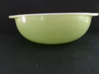 vtg Pyrex 024 lime green 2 qt casserole/mixing bowl no lid