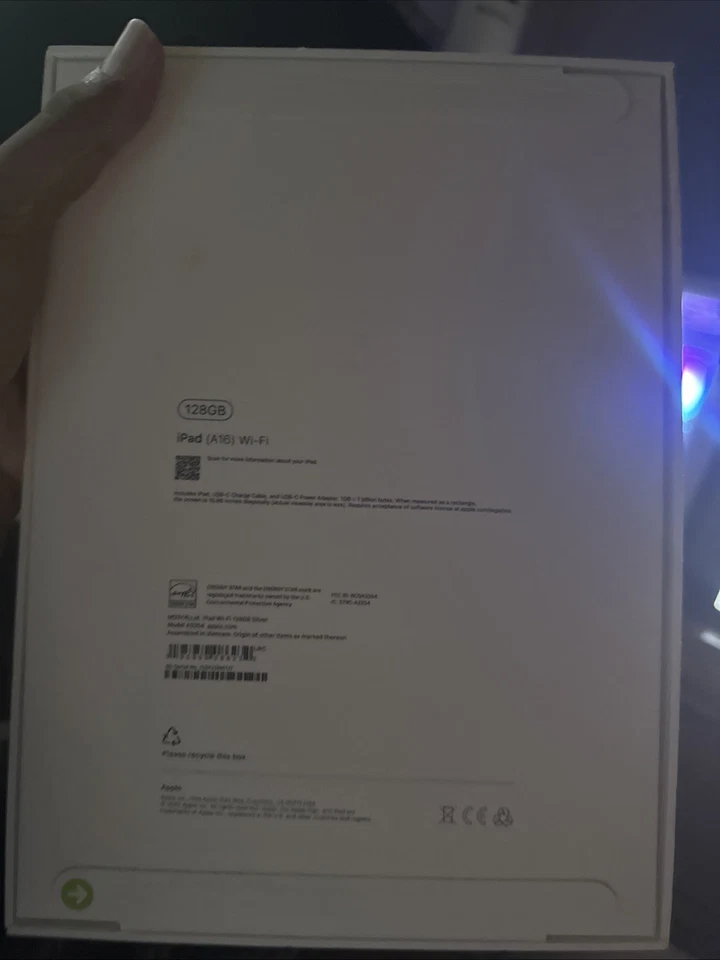 ipad 10th generation - Image 2 of 3