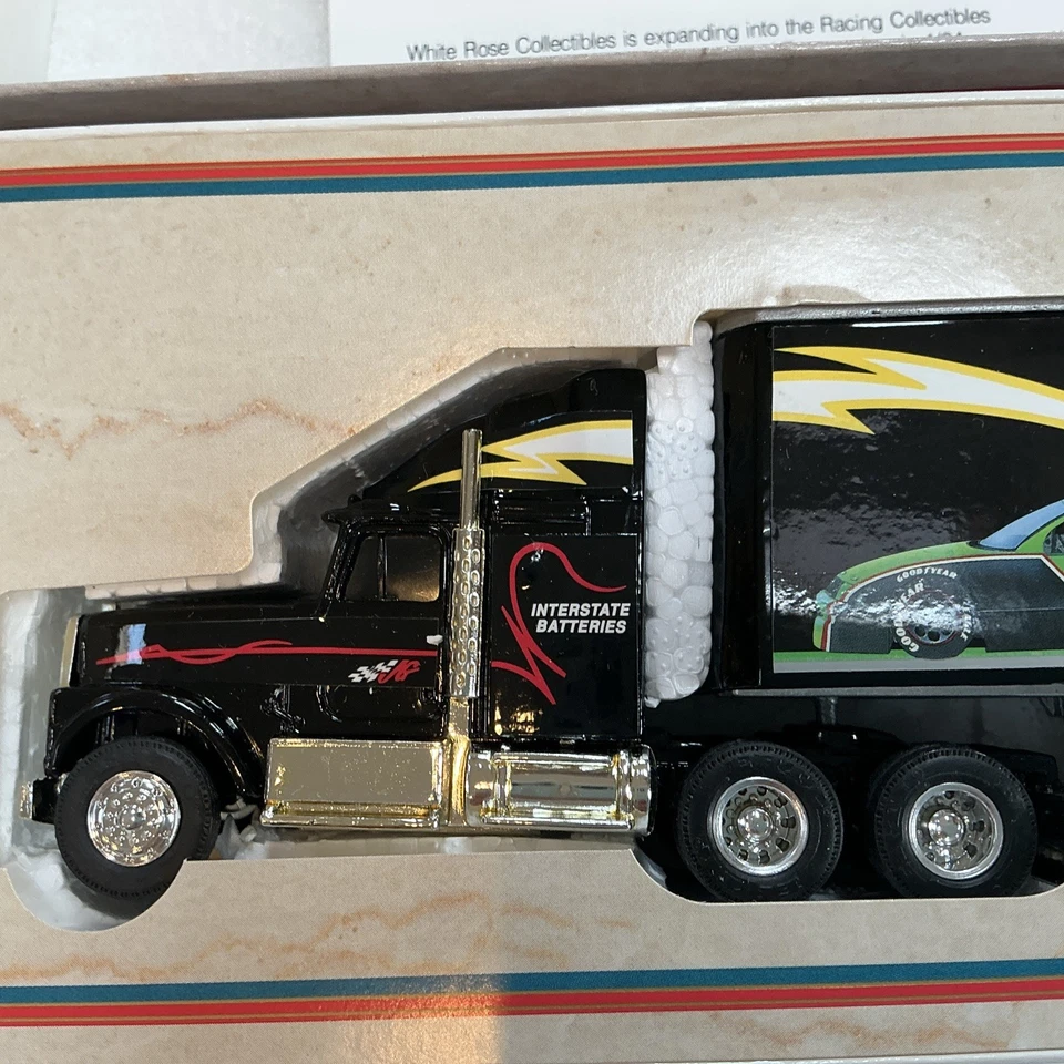 Camión diecast Nascar 1/64 baterías interestatales Dale Jarrett ERTL Transporter Foto 2 de 4