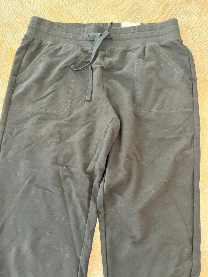 Calça Capri St John's Bay nova com etiquetas bolsos preta cintura média 32” costura interna 20” - Imagem 3 de 4