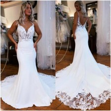 Elegant Mermaid Wedding Dresses Deep V-Neck Backless Lace Appliques Bridal Gowns