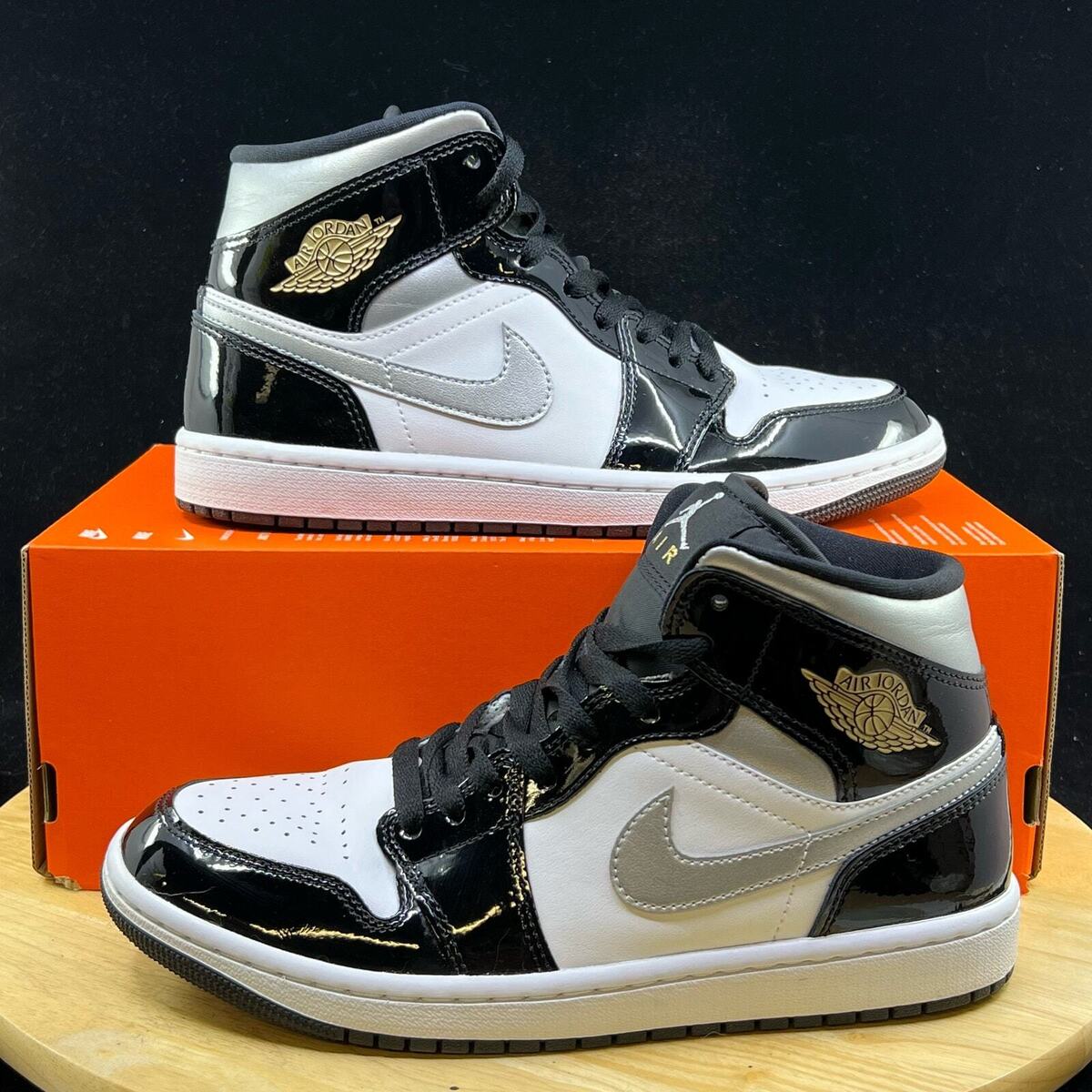 Nike Air Jordan 1 Mid SE Black Metallic Silver White HV0789 Nike Air Jordan 1 Mid SE Black Metallic Silver White HV0789